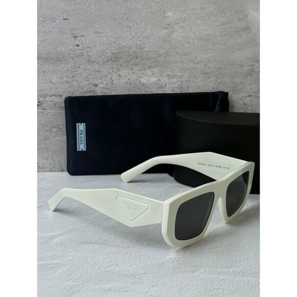 NEW Prada PR D04SU Sunglasses in White $497